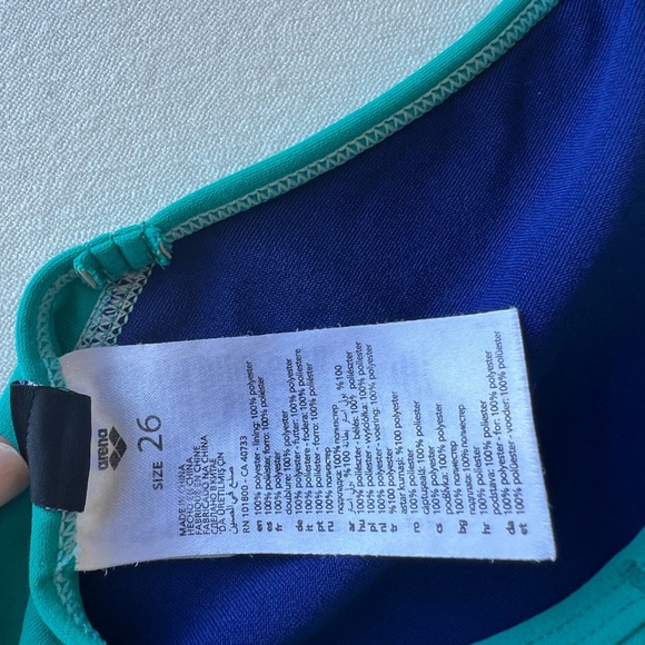 Arena youth one piece suit size 26 in teal - Picture 3 of 4